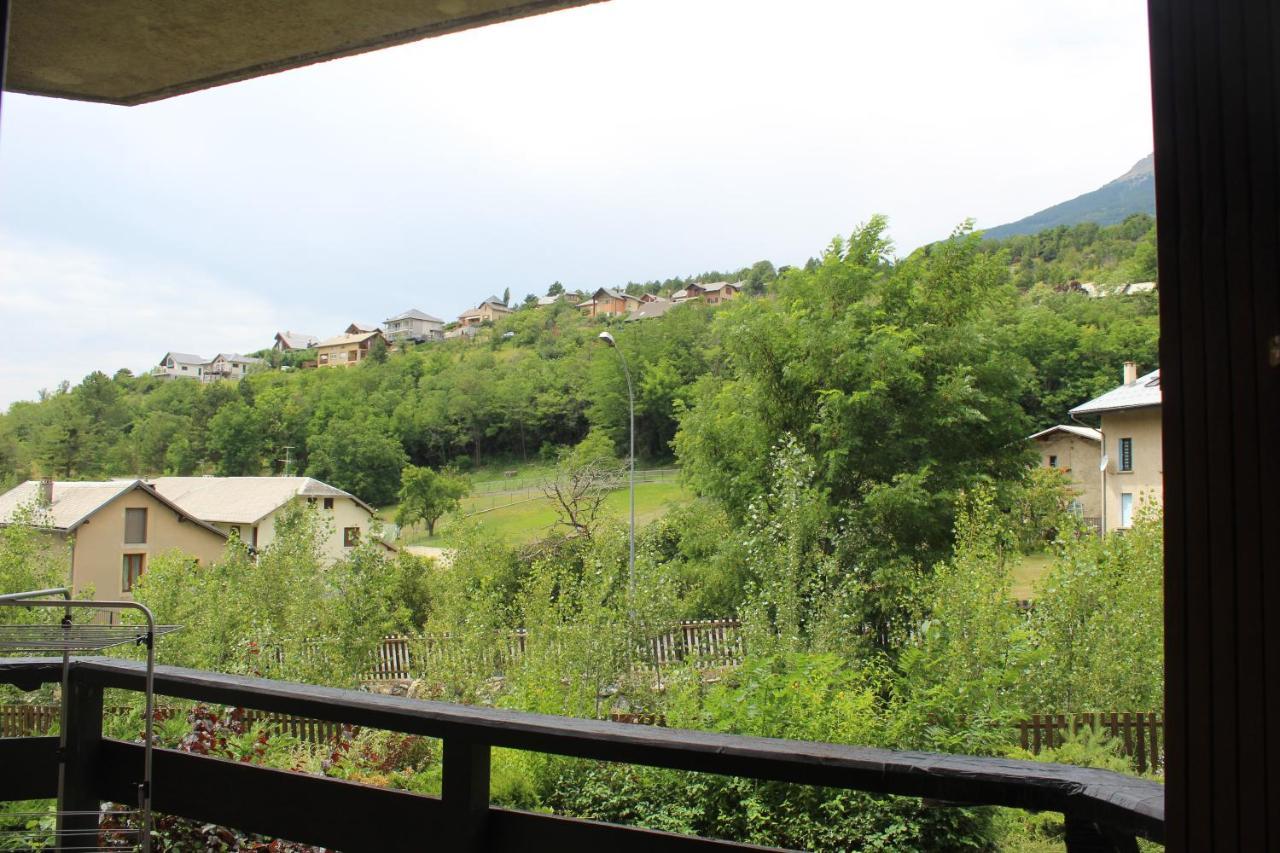 Appartement au calme, à deux pas du plan d eau Embrun Exterior foto